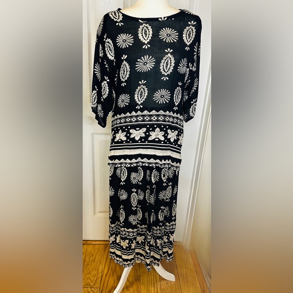 Exclusif By Whispers Dresses & Skirts - Exclusif By Whispers Flowy Comfy Two Piece Skirt Blouse Boho Black White Medium